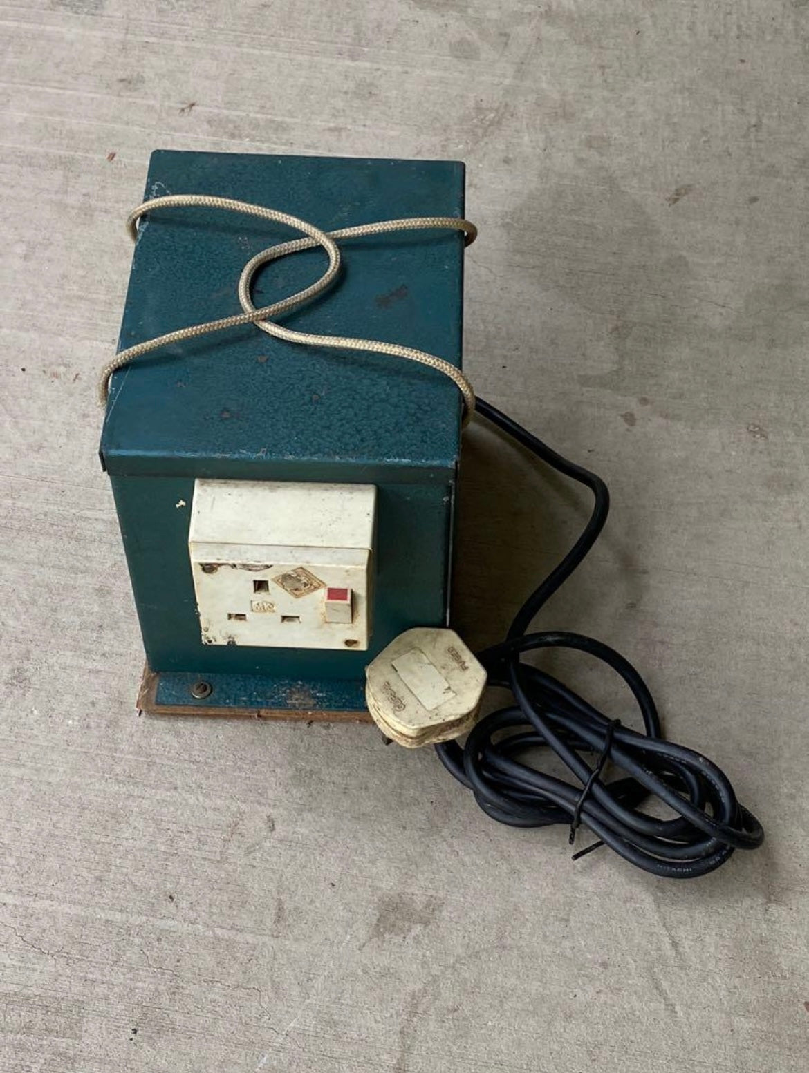 Transformer, Stepdown 230V to 110V (Used)