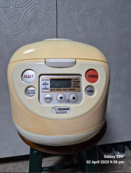 Zojirushi Rice Cooker NS-WAQ13 (Lightly used)