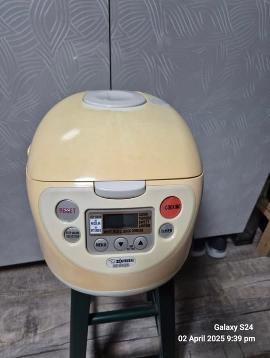 Zojirushi Rice Cooker NS-WAQ13 (Lightly used)